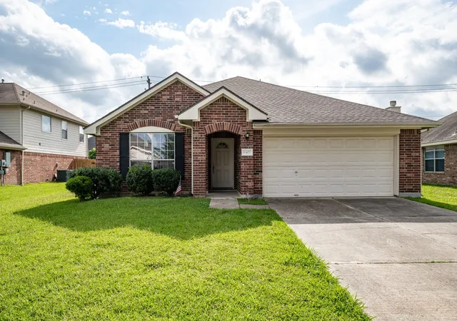 1st image of 8402 Coleus Ln, Baytown, TX 77521 | MLS# 53566512
