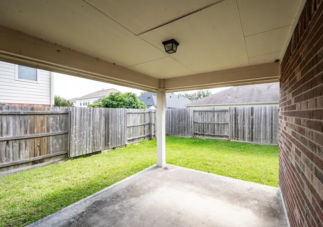 36th image of 8402 Coleus Ln, Baytown, TX 77521 | MLS# 53566512