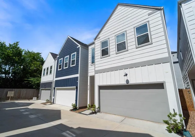 3rd image of 412 Neyland St #C, Houston, TX 77022 | MLS# 33316889