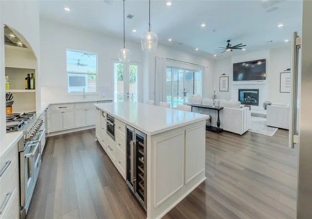 Photo 4 of Single family home for sale at 974 W 43rd Street, Houston, TX 77018 | MLS# 57817331 | Listing updated on 2026-07-17