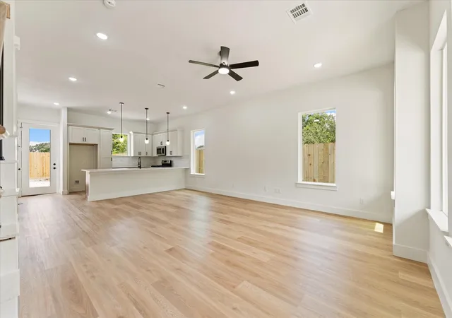 Homes for sale in Houston, TX | 9119 Henrietta St, Houston, TX 77088