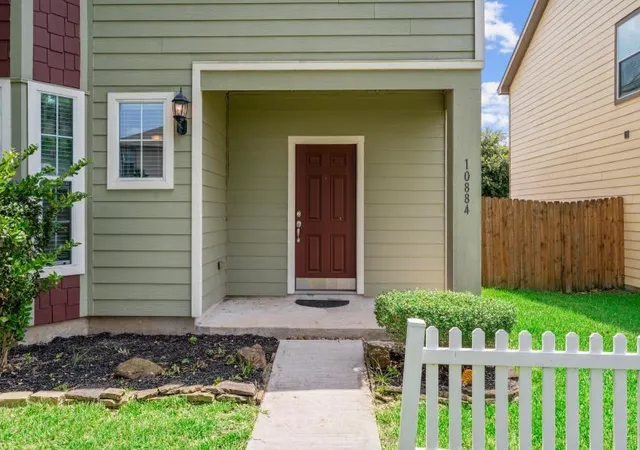 Photo 1 of Single family home for sale at 10884 S Lake Mist Ln, Willis, TX 77318 | MLS# 62876588 | Listing updated on 2026-08-27