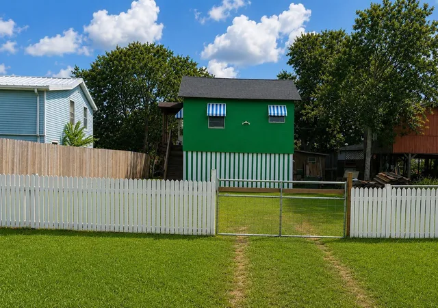 1st image of 12131 Sandpiper, Angleton, TX 77515 | MLS# 70633511