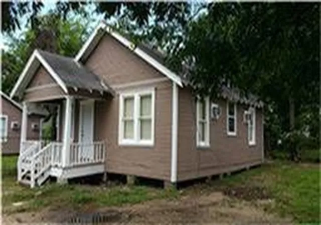 2nd image of 408,408 1/2 Robert Lee, Houston, TX 77009 | MLS# 39779289