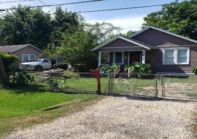 3rd image of 408,408-1/2 Robert Lee, Houston, TX 77009 | MLS# 39779289