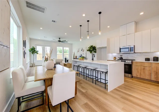 Photo 2 of Single family home for sale at 2817 Tuam St, Houston, TX 77004 | MLS# 74928343 | Listing updated on 2026-09-07