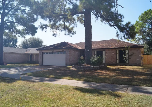Photo 2 of Single family home for sale at 10603 Mackenzie Dr, Houston, TX 77086 | MLS# 7557352 | Listing updated on 2026-09-14