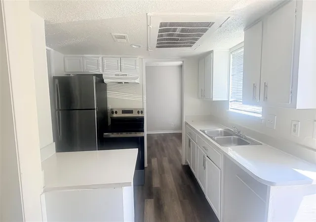 Photo 1 of Townhouse for sale at 6200 W Tidwell Rd #1201, Houston, TX 77092 | MLS# 58611111 | Listing updated on 2026-09-01