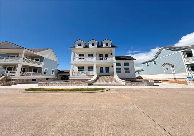 Photo 3 of Single family home for sale at 5 Westwind Rd, Galveston, TX 77554 | MLS# 42176692 | Listing updated on 2026-09-18
