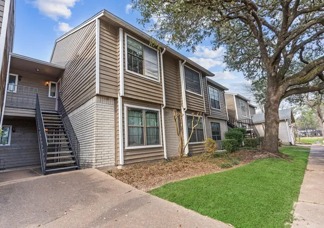 2nd image of 4444 Victory Dr Dr #1108, Houston, TX 77088 | MLS# 58459328