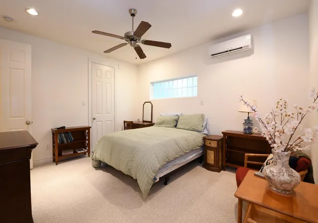 5th image of 9127 Harbor Hills Dr, Houston, TX 77054 | MLS# 49189677