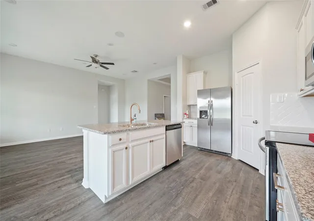 Photo 4 of Single family home for sale at 600 Danielle St, Dayton, TX 77535 | MLS# 20415382 | Listing updated on 2026-08-31