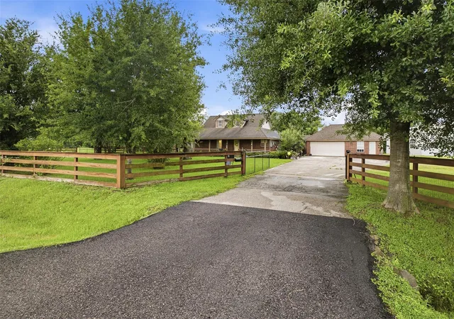 2nd image of 18722 Fenske Rd, Cypress, TX 77433 | MLS# 36196086