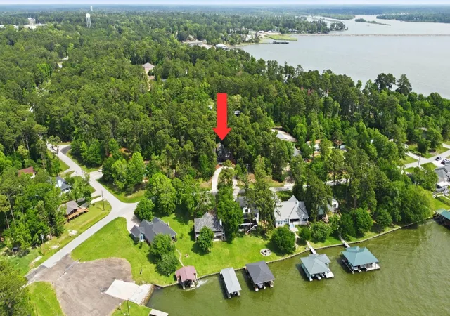 2nd image of 213 Lakefront Dr, Onalaska, TX 77360 | MLS# 23471215