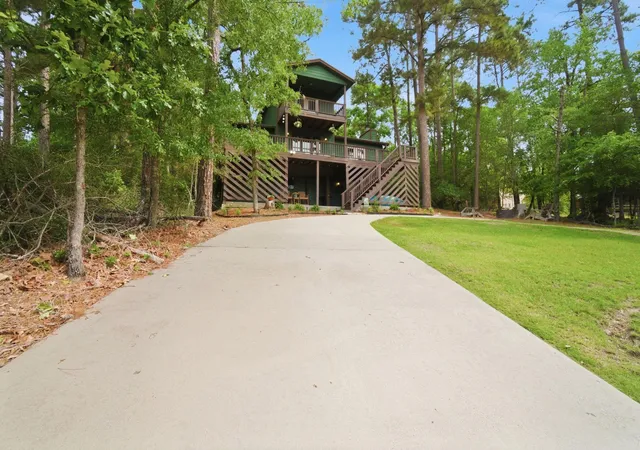 5th image of 213 Lakefront Dr, Onalaska, TX 77360 | MLS# 23471215