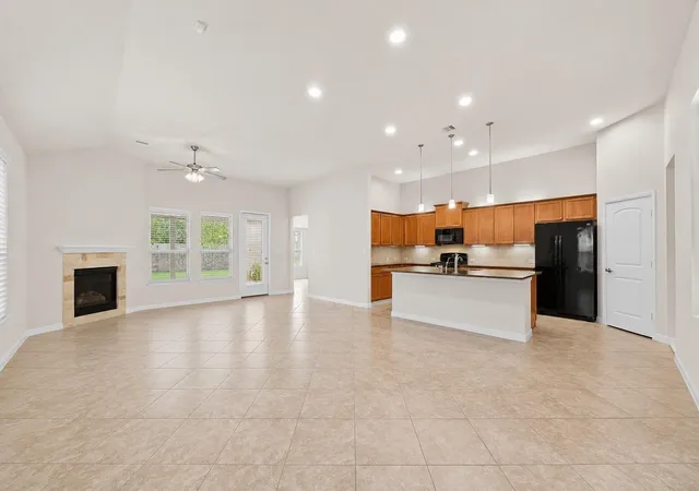 Photo 3 of Single family home for sale at 29011 Turning Springs Ln, Fulshear, TX 77441 | MLS# 64821638 | Listing updated on 2026-09-18
