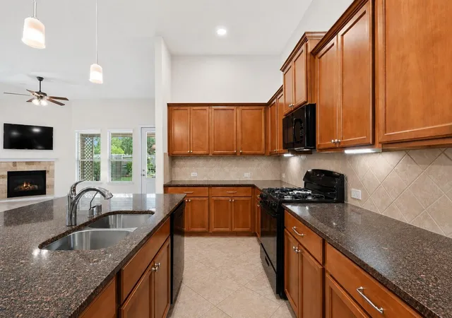 Photo 4 of Single family home for sale at 29011 Turning Springs Ln, Fulshear, TX 77441 | MLS# 64821638 | Listing updated on 2026-09-18