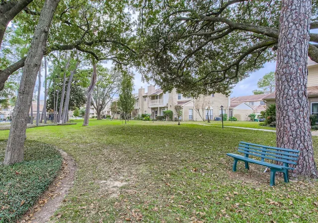 23rd image of 800 Country Pl Dr #408, Houston, TX 77079 | MLS# 91278183
