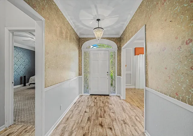 Photo 3 of Single family home for sale at 410 Crestwood Dr, Seabrook, TX 77586 | MLS# 14977233 | Listing updated on 2026-09-16