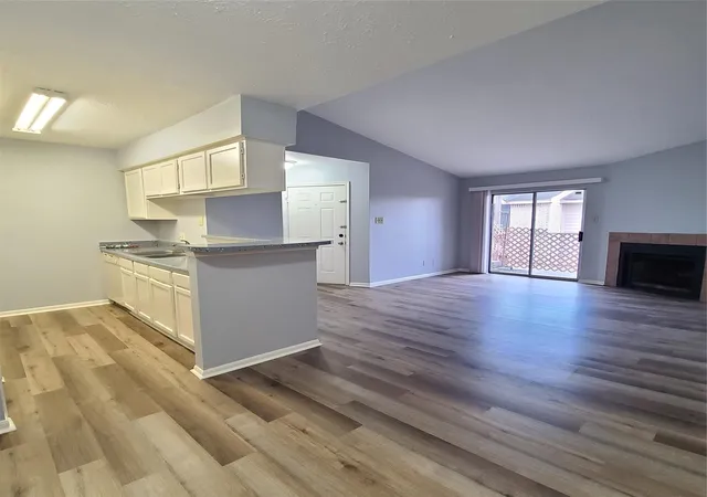 3rd image of 10101 S Gessner Rd #416, Houston, TX 77071 | MLS# 80452357
