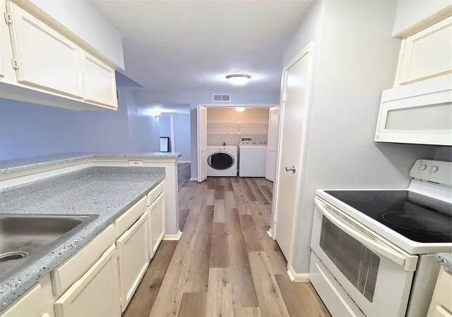 5th image of 10101 S Gessner Rd #416, Houston, TX 77071 | MLS# 80452357