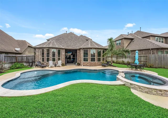1st image of 1324 Elkins Hollow Ln, League City, TX 77573 | MLS# 6712641