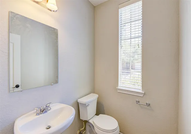 Photo 4 of Single family home for sale at 8402 Terrace Brk Dr, Houston, TX 77040 | MLS# 75962066 | Listing updated on 2026-06-10