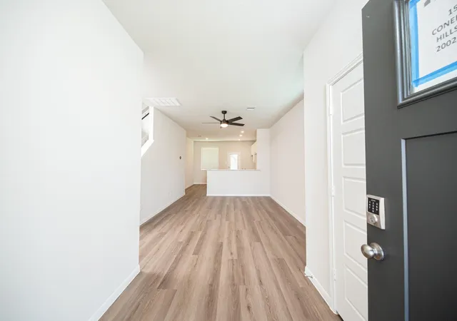 Photo 3 of Sale Pending at 15658 Coneflower Hills Dr, Houston, TX 77090 | MLS# 62950487 | Listing updated on 2026-09-21