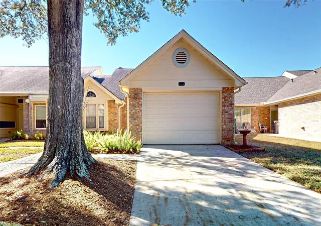 28th image of 3011 Flower Field Ln, Pearland, TX 77584 | MLS# 24401509