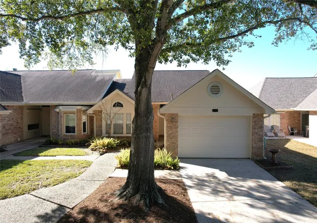 3rd image of 3011 Flower Field Ln, Pearland, TX 77584 | MLS# 24401509