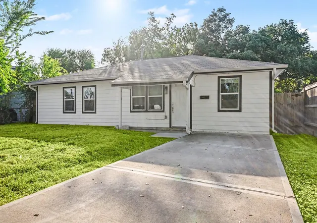Photo 1 of Single family home for sale at 7346 Okinawa Rd, Houston, TX 77033 | MLS# 91228491 | Listing updated on 2026-08-28