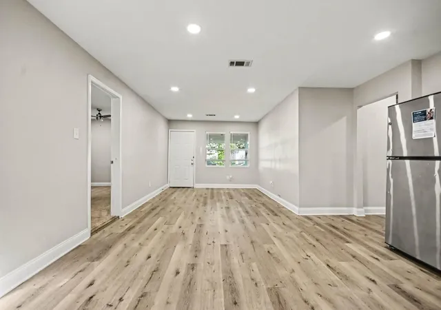 Photo 4 of Single family home for sale at 7346 Okinawa Rd, Houston, TX 77033 | MLS# 91228491 | Listing updated on 2026-08-28