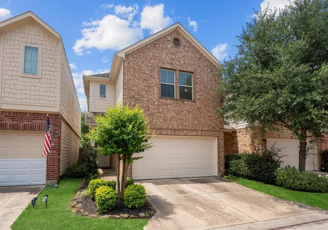 Photo 2 of Single family home for sale at 8031 Villa Lago Ln, Houston, TX 77070 | MLS# 30692746 | Listing updated on 2026-08-22