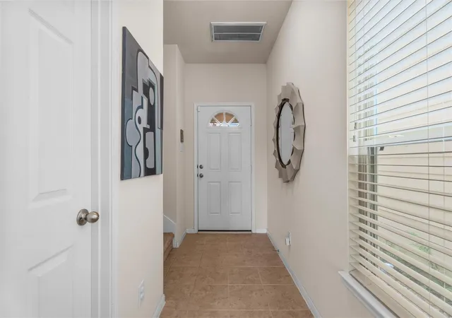 Photo 3 of Single family home for sale at 8031 Villa Lago Ln, Houston, TX 77070 | MLS# 30692746 | Listing updated on 2026-08-22