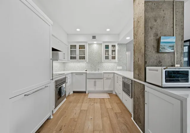 3rd image of 14 Greenway Plz #2P, Houston, TX 77046 | MLS# 63443332