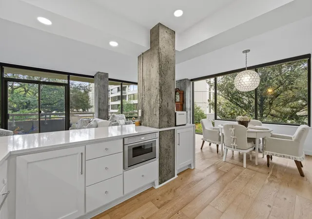 5th image of 14 Greenway Plz #2P, Houston, TX 77046 | MLS# 63443332