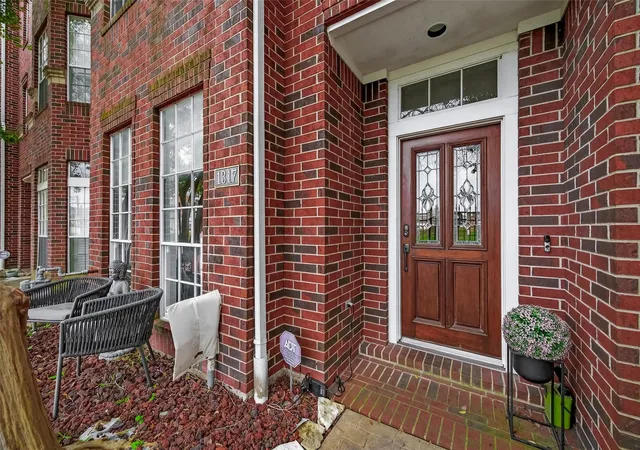 3rd image of 1317 Oneil St, Houston, TX 77019 | MLS# 30677254