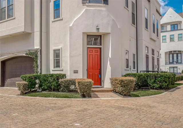 3rd image of 9940 Woodwind Ln S, Houston, TX 77025 | MLS# 14666778
