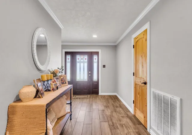 Photo 3 of Single family home for sale at 2601 Rose Ave, Groves, TX 77619 | MLS# 41905009 | Listing updated on 2026-08-01