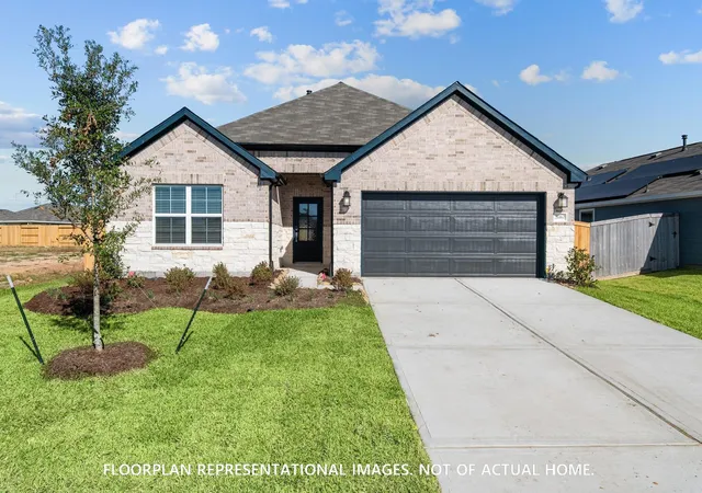 4th image of 1070 Garnet Star Dr, La Marque, TX 77568 | MLS# 52157608
