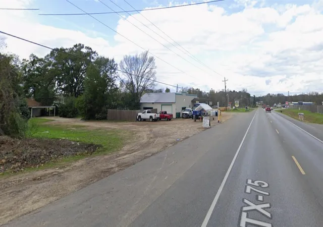 12th image of 613, 615 & 617 N Hwy 75, Willis, TX 77378 | MLS# 31157352