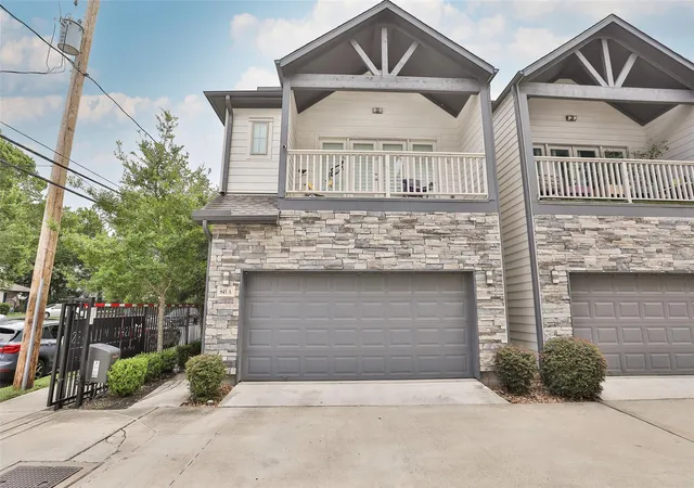 1st image of 845 Fisher St #A, Houston, TX 77018 | MLS# 79451820