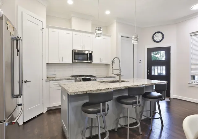 5th image of 845 Fisher St #A, Houston, TX 77018 | MLS# 79451820
