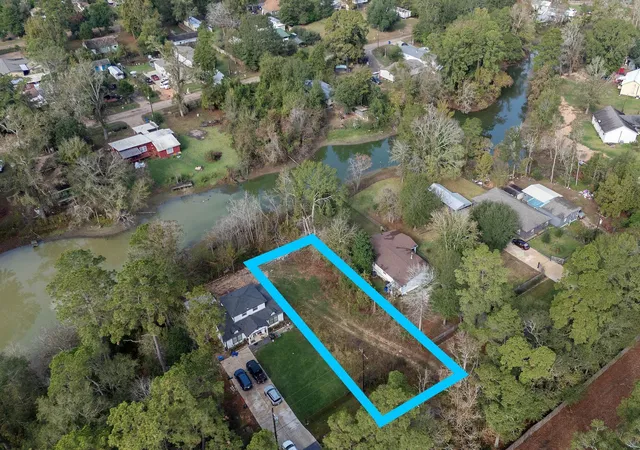 Photo 2 of Land for sale at Tbd Lakewood Dr, Conroe, TX 77306 | MLS# 52857351 | Listing updated on 2026-06-10