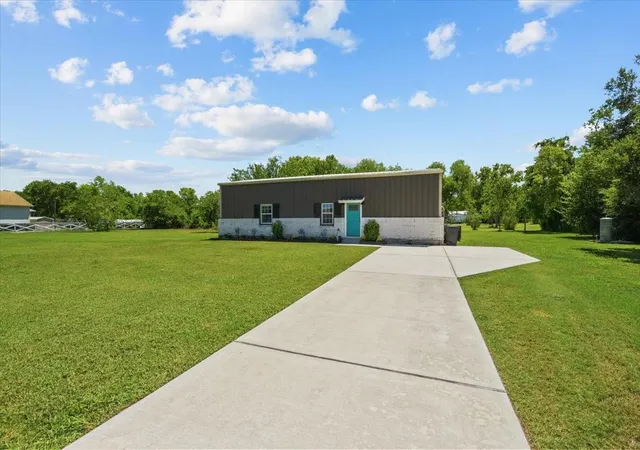 4th image of 13509 S Bellaire St, Santa Fe, TX 77510 | MLS# 82820474