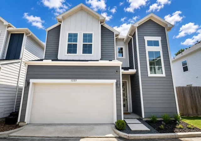 Photo 1 of Single family home for sale at 1223 W Tidwell Rd, Houston, TX 77091 | MLS# 19228471 | Listing updated on 2026-09-27