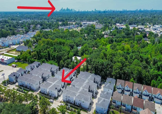 Photo 3 of Single family home for sale at 1223 W Tidwell Rd, Houston, TX 77091 | MLS# 19228471 | Listing updated on 2026-09-27