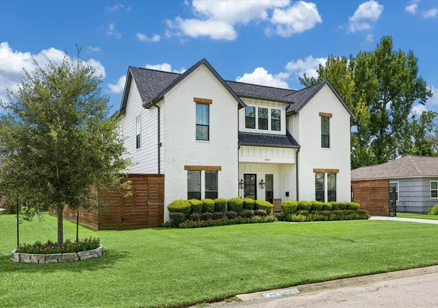 2nd image of 1803 Cheshire Ln, Houston, TX 77018 | MLS# 6906979