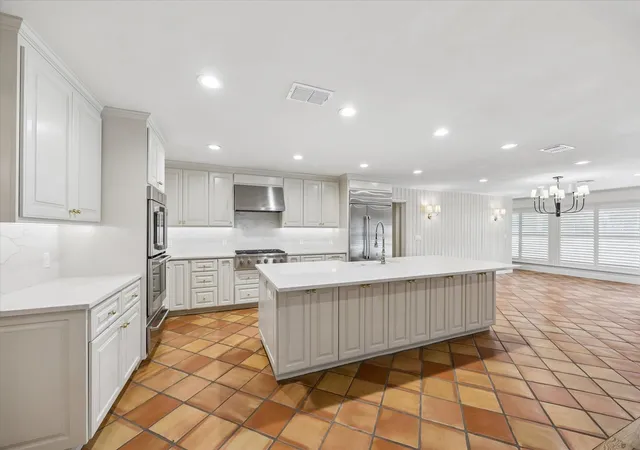 Photo 4 of Single family home for sale at 211 Rolling Hl Dr, La Grange, TX 78945 | MLS# 35077573 | Listing updated on 2026-07-16