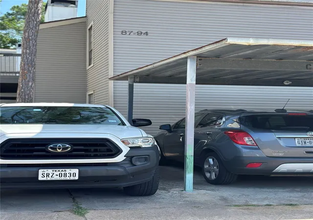 3rd image of 9707 Richmond Ave, Houston, TX 77042
